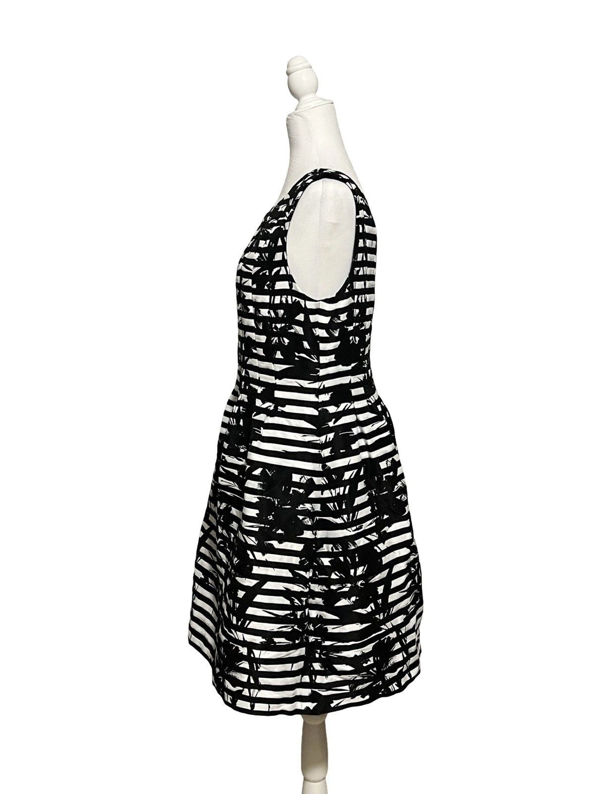 VINCE CAMUTO Black and White Fit & Flare Pleated Dress Sz 14