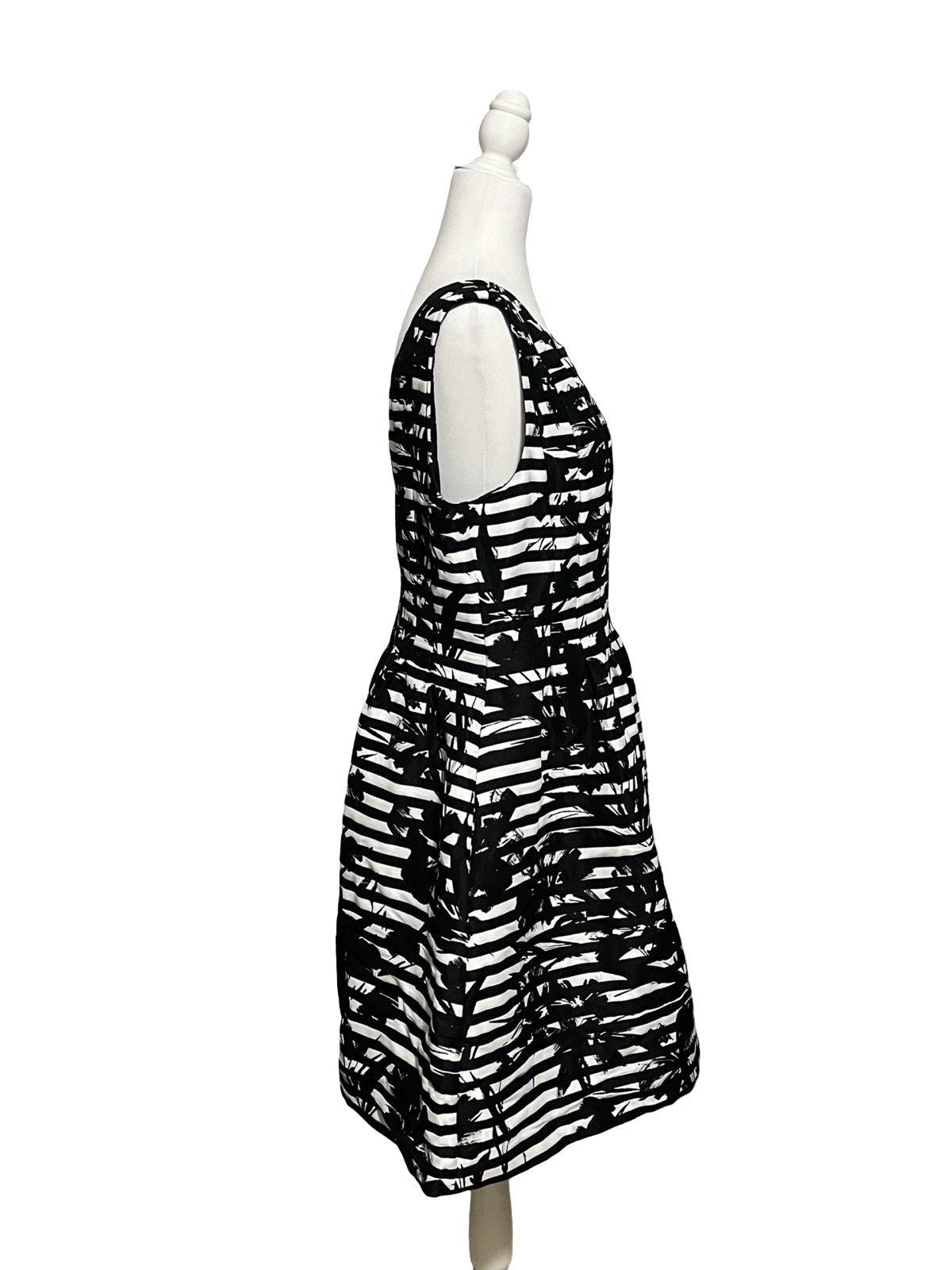 VINCE CAMUTO Black and White Fit & Flare Pleated Dress Sz 14