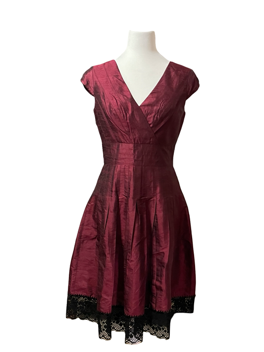 ADRIANNA PAPELL Beaded Lace Silk Blend Dress 4 EUC